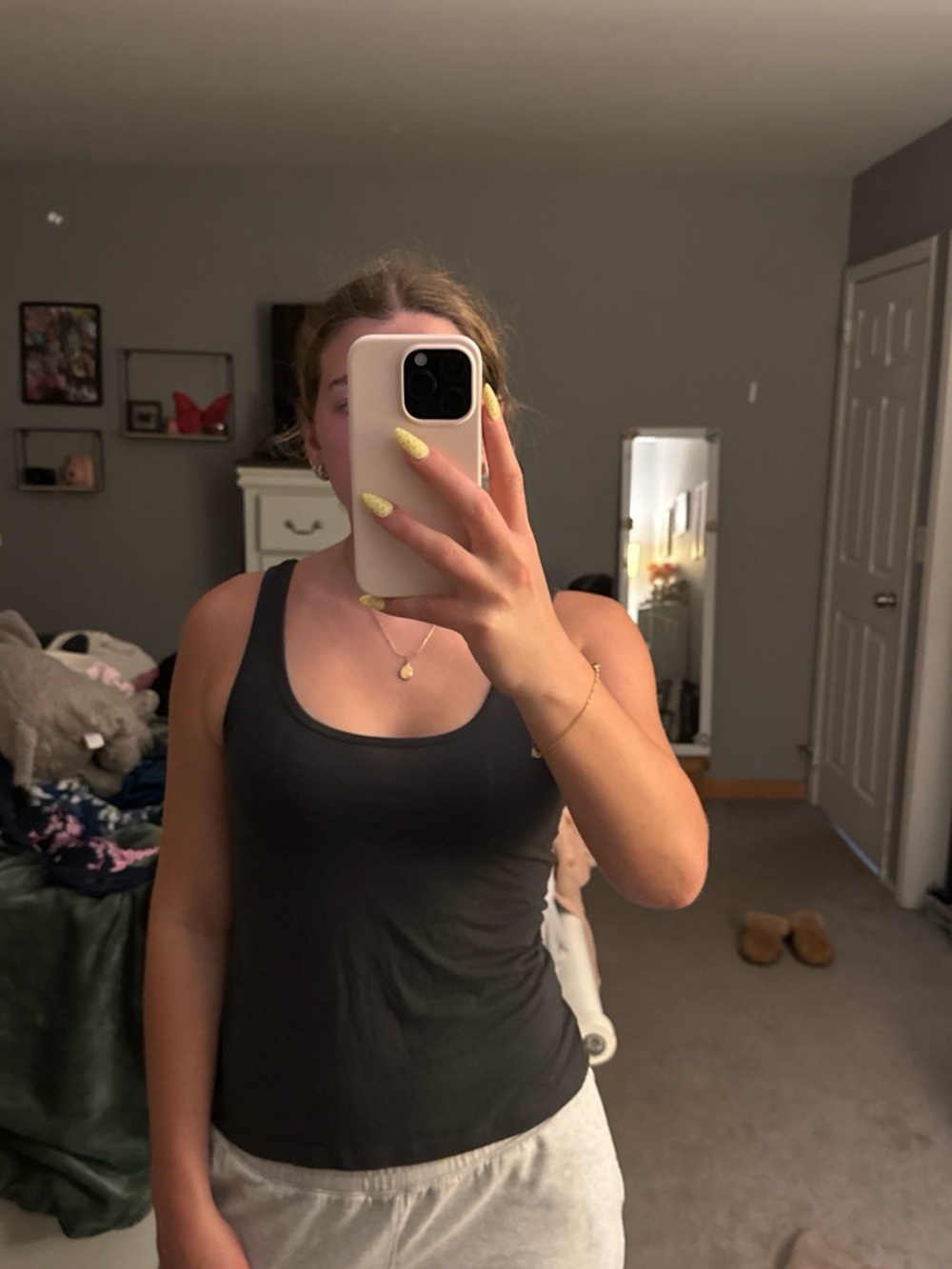 Old Navy Black Scoop Neck Tank Top - Women